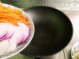 鱼香千叶豆腐丝 