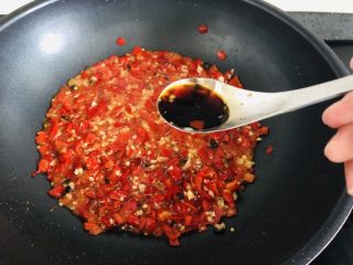 拿的出手的宴客菜，剁椒鱼头，超下饭零失败 