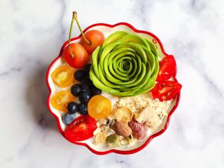 水果麦片酸奶碗 