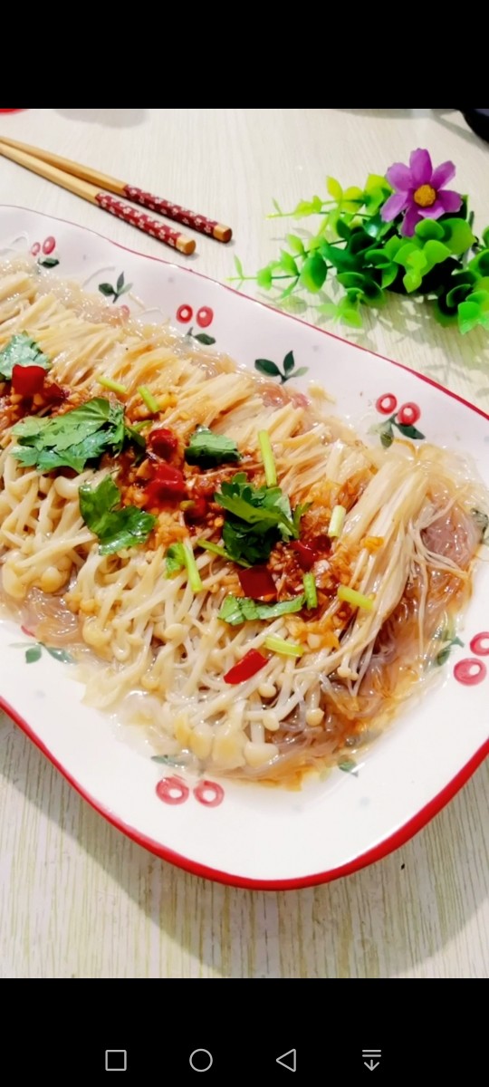 蒜蓉粉丝蒸金针菇 